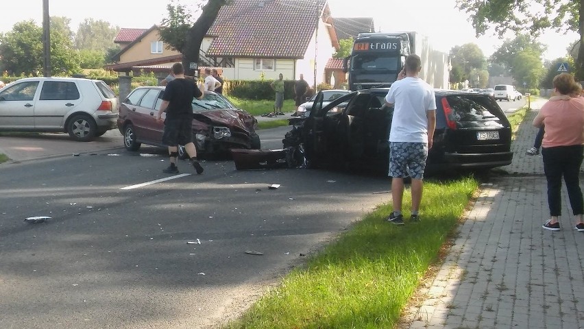 Wypadek na trasie Stargard - Chociwel. Droga zablokowana [zdjecia]