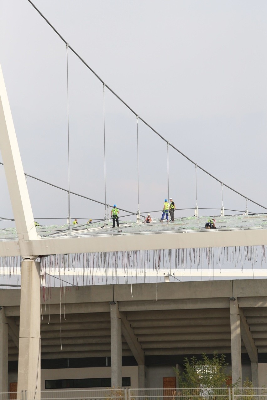 Przykryto już 7 z 40 części (tzw. pól) nowego stadionu