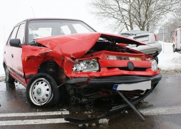 Dąbrówka Kościelna. Wypadek na skrzyżowaniu (zdjęcia)