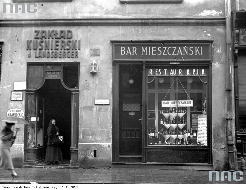 Restauracja "Bar Mieszczański" przy ulicy Sławkowskiej w...