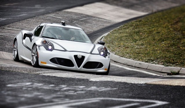 Alfa Romeo 4C: tylko 8’04’’ by pokonać „zielone piekło” Toru Nürburgring Fot: Alfa Romeo