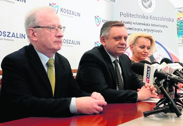 Do udziału w konkursie zachęcali wczoraj prezydent Piotr Jedliński (w środku) oraz rektor Tadeusz Bohdal (od lewej)