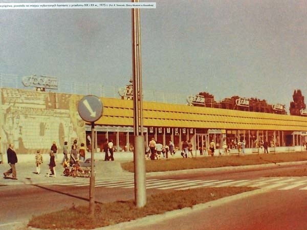 1975 rok. Ulica Zwycięstwa. Tak wyglądało wówczas miejsce, gdzie dziś jest Centrum Handlowe Cegielskiego.