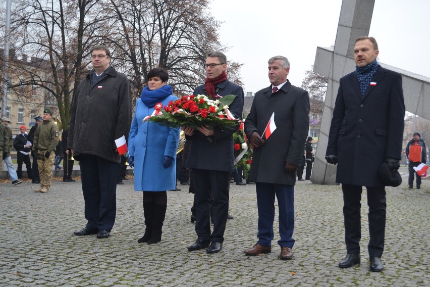 Święto Niepodległości w Częstochowie. Msza święta w Archikatedrze i marsz aleją NMP [ZDJĘCIA]