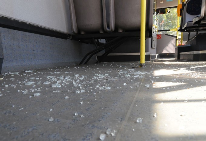[zdjęcia] Autobus z tramwajem zderzyły się w Bydgoszczy
