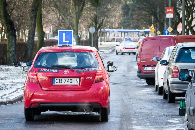 W 2013 roku, gdy utajniono bazę pytań, nawet doświadczonym kierowcom trudno było zdać egzamin teoretyczny