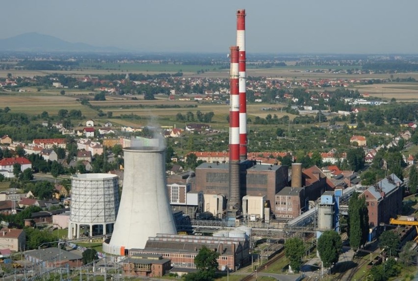 Starą węglową elektrociepłownię Czechnica w Siechnicach pod...