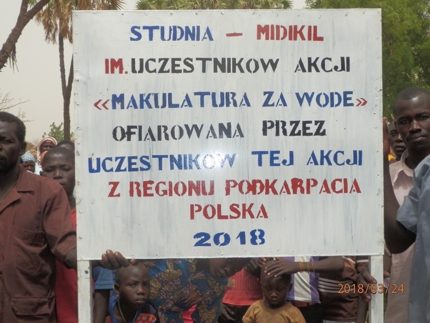 Uroczystość otwarcia studni we wsioce Midiki w Czadzie w...