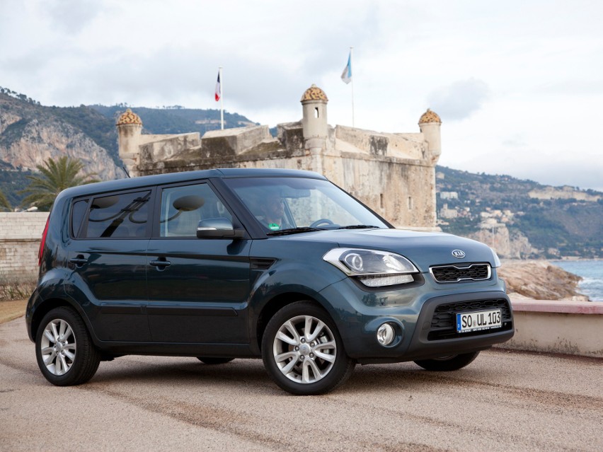 Kia Soul (2008 - 2011)...