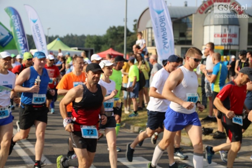 Maraton Szczeciński 2018: pół tysiąca biegaczy! [DUŻO ZDJĘĆ, WIDEO]