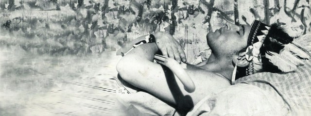 Krzysztof Niemczyk z laską podarowaną mu przez Tadeusza Kantora (przed 1970 rokiem)