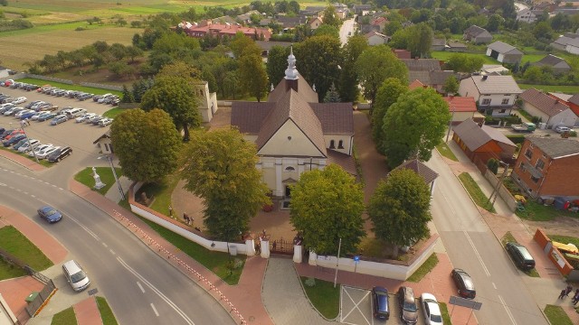 Proboszcz z Wierzbicy zakażony koronawirusem.