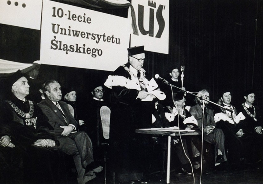 50 lat Uniwersytetu Śląskiego w Cieszynie. W trakcie jubileuszu kampusu zakopana zostanie kapsuła czasu 