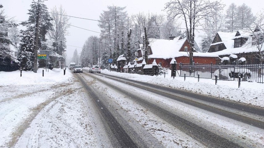 Warunki drogowe w Zakopanem i na Podhalu są bardzo trudne
