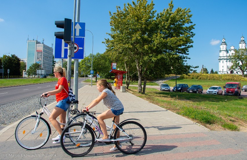 Nowa ścieżka rowerowa na Al. Jana Pawła II w Białymstoku. Powstaną tu również stojaki na rowery (zdjęcia)