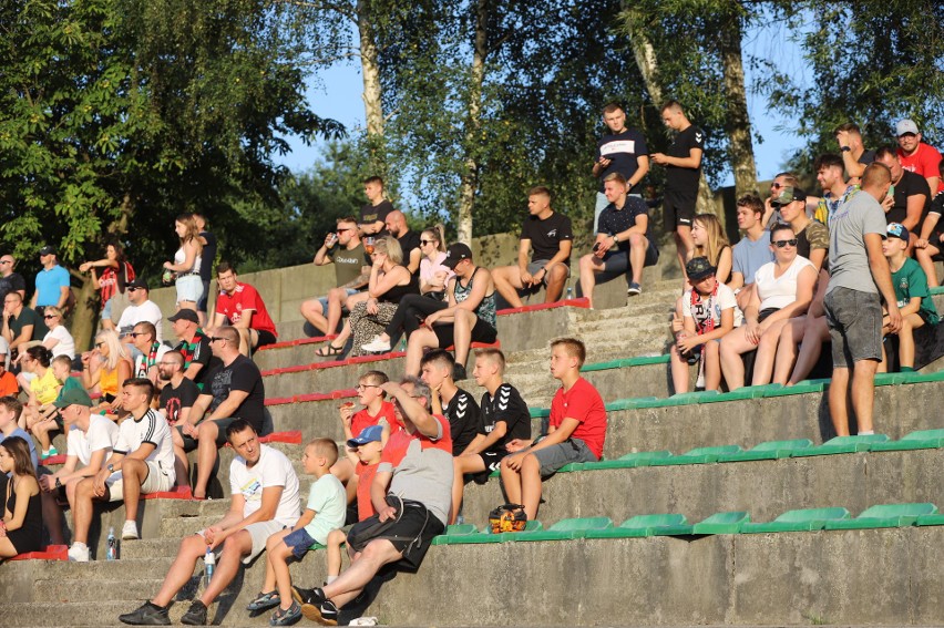Byliście na zwycięskim meczu Orląt Kielce z Góralem Górno w Hummel 4 lidze? Szukajcie się na zdjęciach