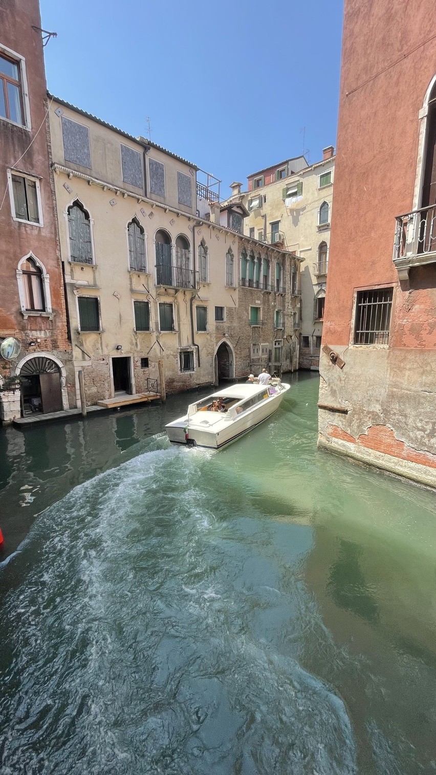 Wenecja zagrożona zniszczeniami przez turystów. Unesco rekomenduje działanie