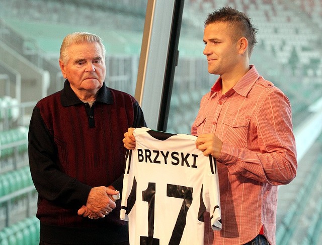 Tomasz Brzyski po raz pierwszy po transferze do Legii rozegrał cały mecz na lewej obronie