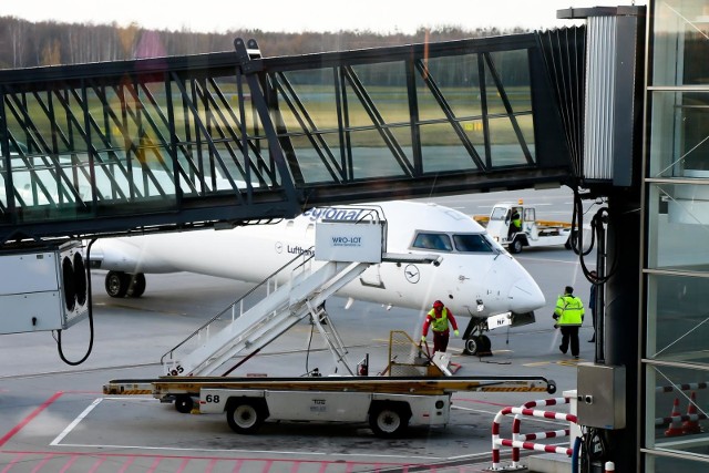 Będą opóźnienia w lotach z Wrocławia? Port wydał oświadczenie