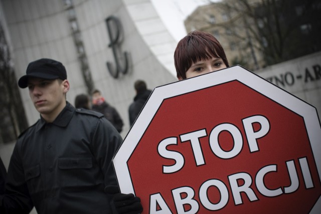 Przeciwnicy aborcji wielokrotnie protestowali na ulicach miast. W Poznaniu zrobili też wystawę