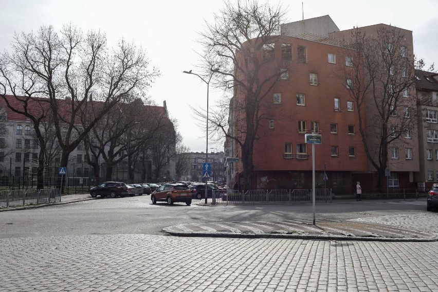 Będą zmiany w centrum Szczecina. Strefa "30", nowe rondo, wyniesione przejścia i mniej miejsc parkingowych  