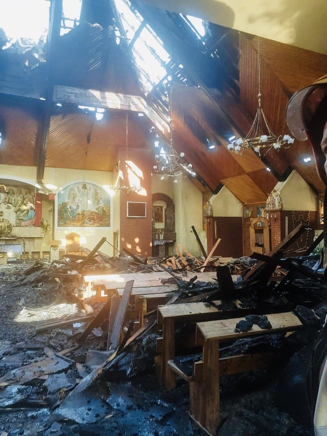Do pożaru dachu parafii pw. św. Floriana doszło 21 czerwca 2023 roku około godziny 14.00. Dach spalił się doszczętnie oraz wpadł do wnętrza świątyni, znacząco uszkadzając je. Na szczęście w pożarze nikt nie ucierpiał. Strażacy walczyli z żywiołem całą noc. Podczas gaszenia pożaru jednocześnie działało 74 strażaków i prawie 30 zastępów, które cyklicznie się wymieniały.