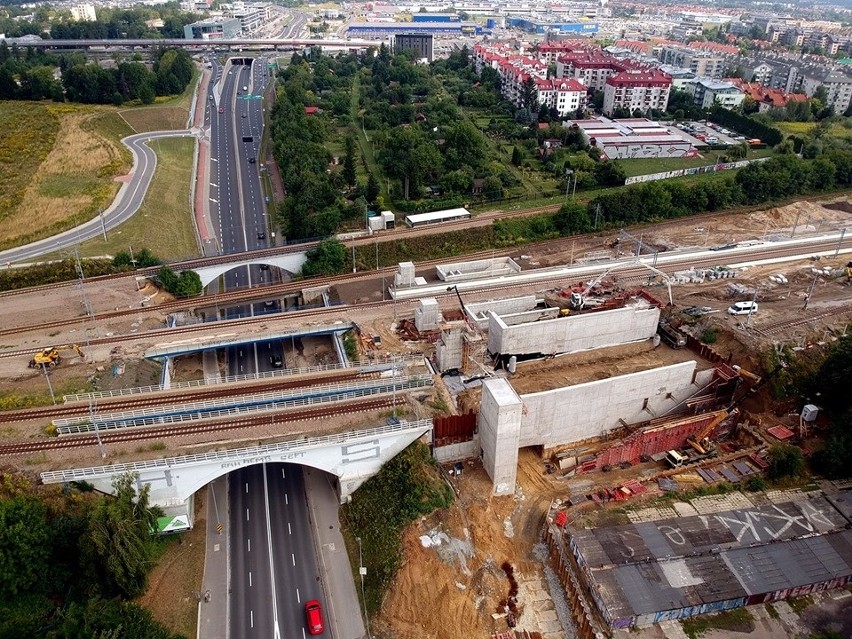 Kraków. Zobacz, jak powstaje przystanek kolejowy w Bronowicach