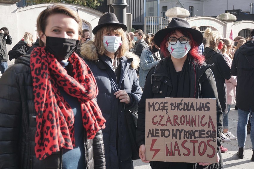 Strajk Kobiet w Łodzi. Tydzień pod znakiem protestów łódzkich kobiet