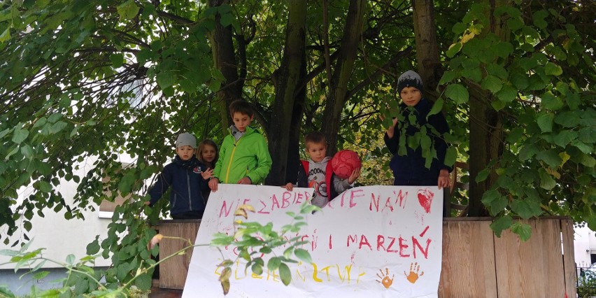 Dzieci z osiedla PSM "Kolejarz" w Sopocie bronią swojego...
