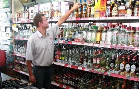 Postulat dotyczący zakazu sprzedaży alkoholu na stacjach paliw nie uzyskał dostatecznego poparcia społecznego.
