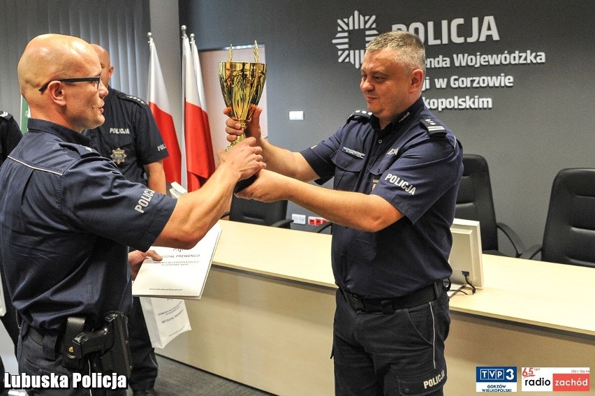 Policjant z komisariatu w Szprotawie zdobył tytuł „Dzielnicowego Roku”