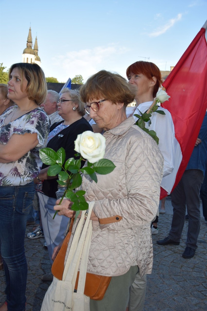 Augustów. Pikietowali razem z Komorowskim na rynku (zdjęcia)