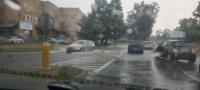 Ulewa w Szczecinie, zalane ulice. Zobacz zdjęcia - 5.07.2021