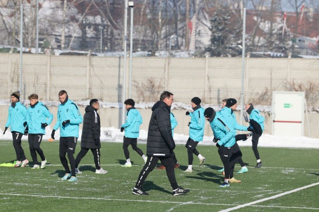 10.01.2024 r. Pierwszy trening Górnika Zabrze na otwartym boisku.