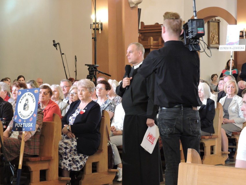 Ostrołęka.Transmisja Radia Maryja i Telewizji Trwam z kościoła Zbawiciela Świata, 27.05.2019. Odbywa się w 30-lecie parafii