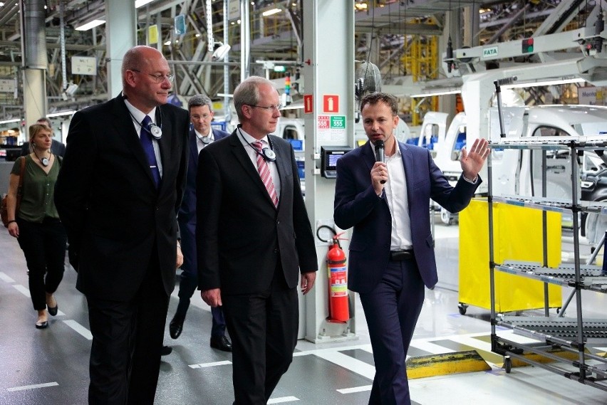 Burmistrz Hanoweru odwiedził fabrykę VW Poznań