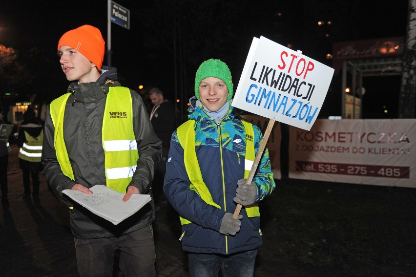 Poznańscy uczniowie walczą o gimnazja