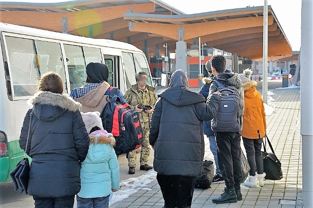 W okolicach Horyńca-Zdroju zatrzymano 14-osobową grupę nielegalnych imigrantów z Iraku.