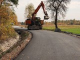 Trwa budowa drogi z Sołtykowa do Makowca w gminie Skaryszew. Prace już na finiszu