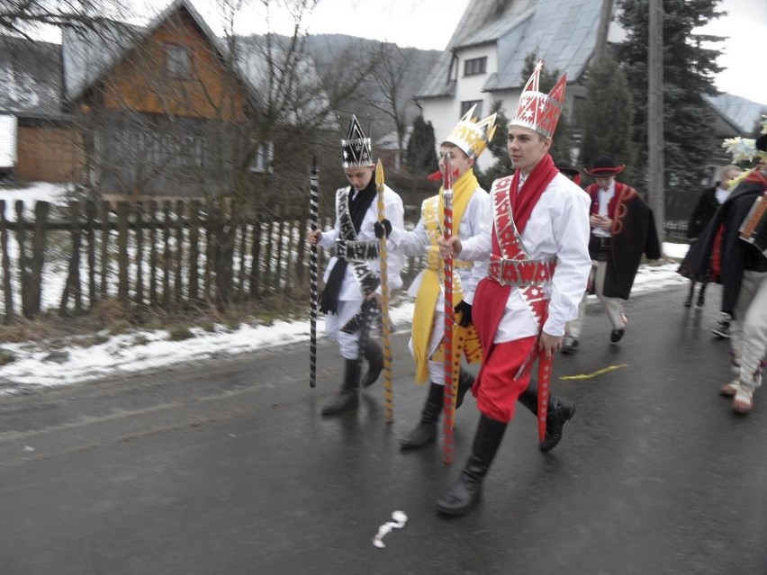 Bardzo kolorowo i bardzo głośno było dziś w Sopotni Małej na...