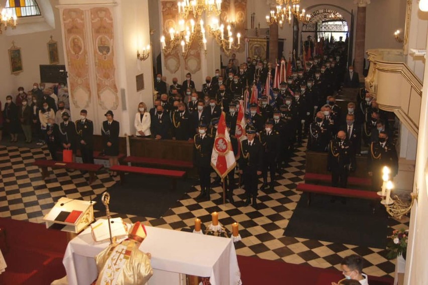 Strażacy z powiatów kozienickiego, lipskiego i zwoleńskiego wzięli udział w pielgrzymce do sanktuarium w Wysokim Kole