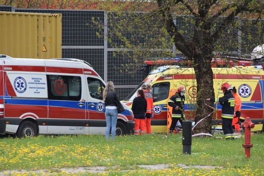 Dramatyczny wypadek koło Galerii Echo w Kielcach. Toyota została zmiażdżona ciężarówkami. Śledczy ustalili przebieg. Jest akt oskarżenia  