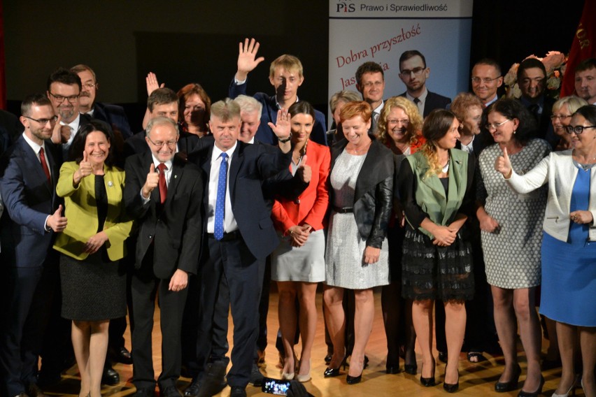 Konwencja wyborcza PiS w Jastrzębiu-Zdroju - kandydaci na radnych i prezydenta ZDJĘCIA