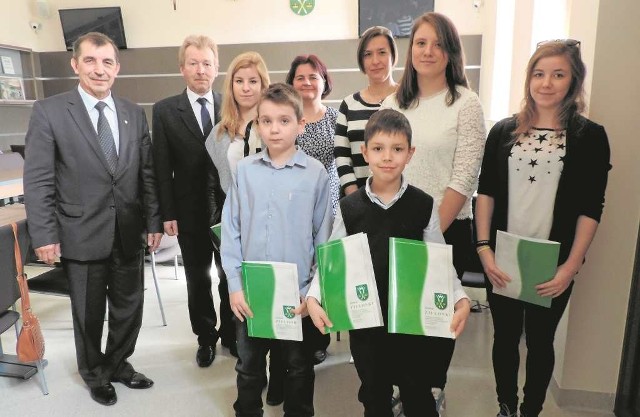 Młodzi sportowcy z gminy Zielonki odebrali stypendia i nagrody