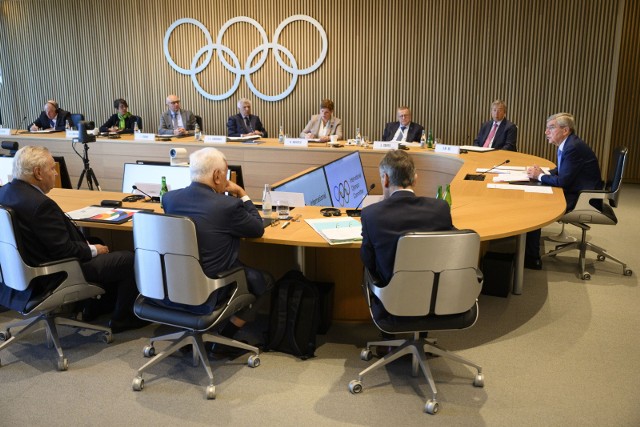 Komitet Wykonawczy MKOl podczas posiedzenia w swojej siedzibie w Lozannie