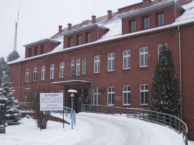 Szpital Powiatu Bytowskiego czekają duże zmiany. Jego miastecką część (na zdjęciu) chciałby przejąć samorząd, ale bez długów. 