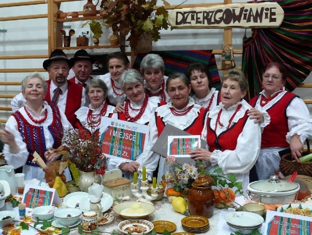 Zwycięzcy II Powiatowego Konkursu na Potrawę Regionalną &#8211; zespół ludowy Dzierzgowianie z Dzierzgowa.