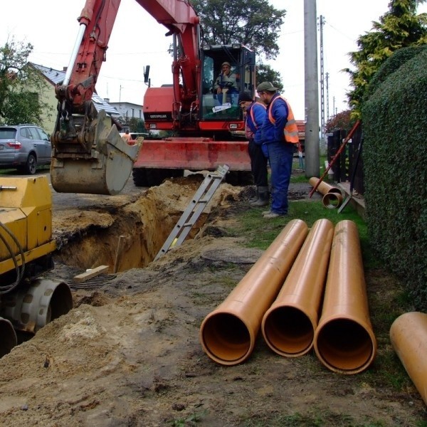 Gminy Strzelce Opolskie i Jemielnica zamierzają wybudować do 2013 roku łącznie 107 kilometrów rur.