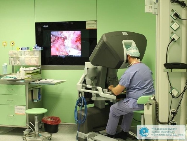 Robot medyczny Da Vinci pracuje w gorzowskim szpitali już ponad półtora miesiąca.