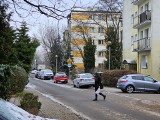 Toruń. Krwawa jatka przy ulicy Popiela. Ukrainiec chciał zabić narzeczonego siostry? Zadał cios w szyję i grozi mu dożywocie